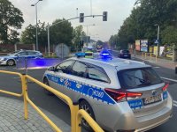 policjanci w trakcie zabezpieczenia memoriału w rejonie Stadionu Śląskiego i na ulicach miasta